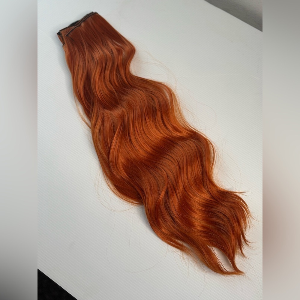 20 IN CLIP IN SET ORANGE CURLY WAVE HAIR EXTENSIONS - Picture 3 of 7